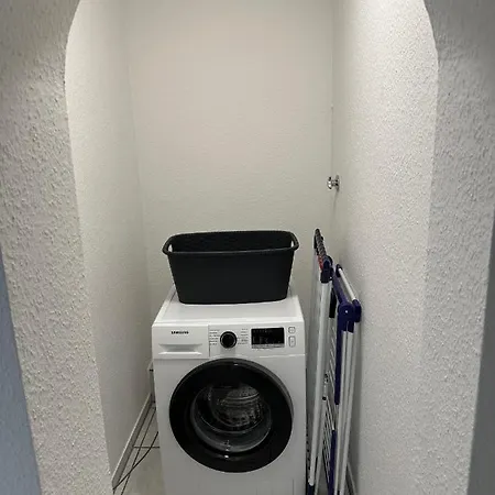 Апартаменты Beautiful, Large And Great With Balcony In Location *