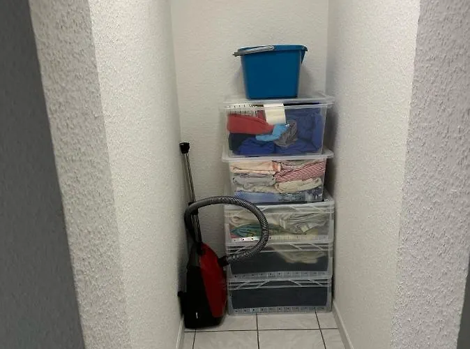 Beautiful, Large And Great With Balcony In Location شقة كارلسروه