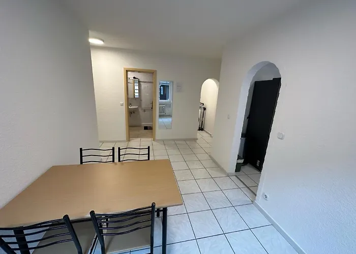 Beautiful, Large And Great With Balcony In Location شقة كارلسروه